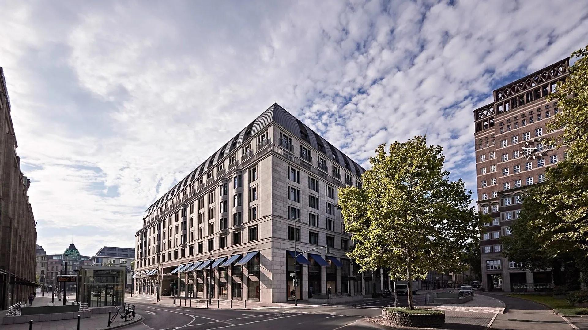 ***** Hotel Breidenbacher Hof, Best Grandhotel 2024 - Die 101 Besten Düsseldorf Duitsland